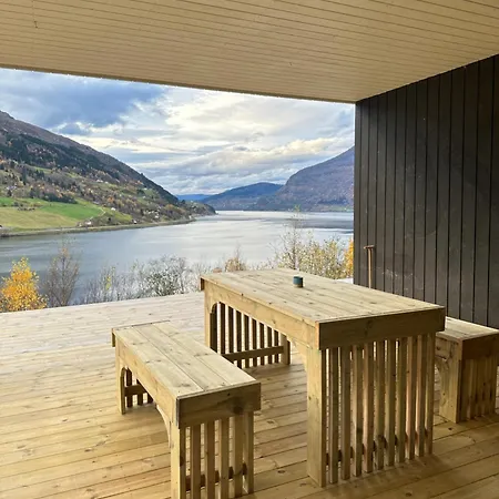 With Panorama View *