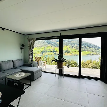 With Panorama View 올덴