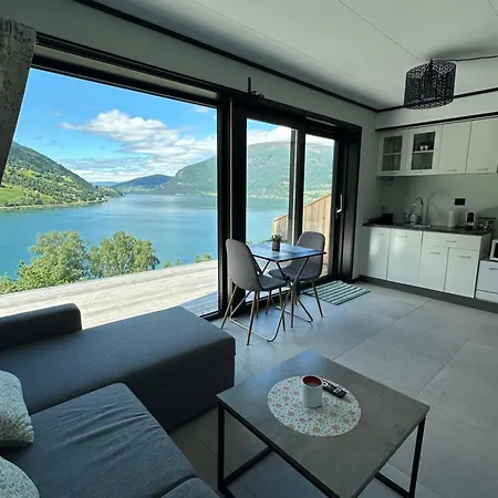 With Panorama View *