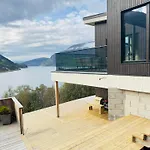 With Panorama View オルデン